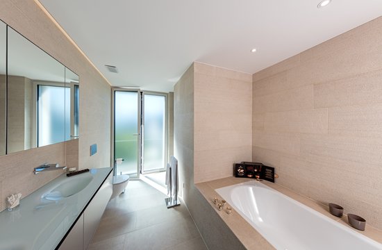 Neubau - Naturstein | © Alberati Architekten / Frey Photography